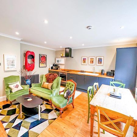 Unique 2 Bed In The Heart Of Bath With Parking Exterior foto