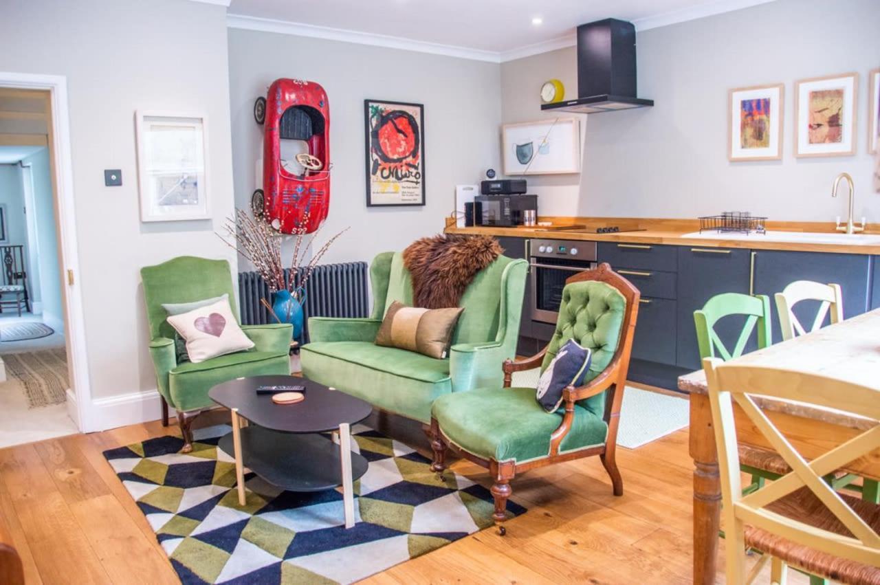 Unique 2 Bed In The Heart Of Bath With Parking Exterior foto
