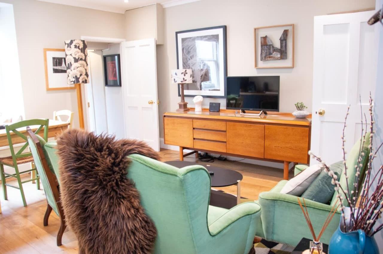 Unique 2 Bed In The Heart Of Bath With Parking Exterior foto