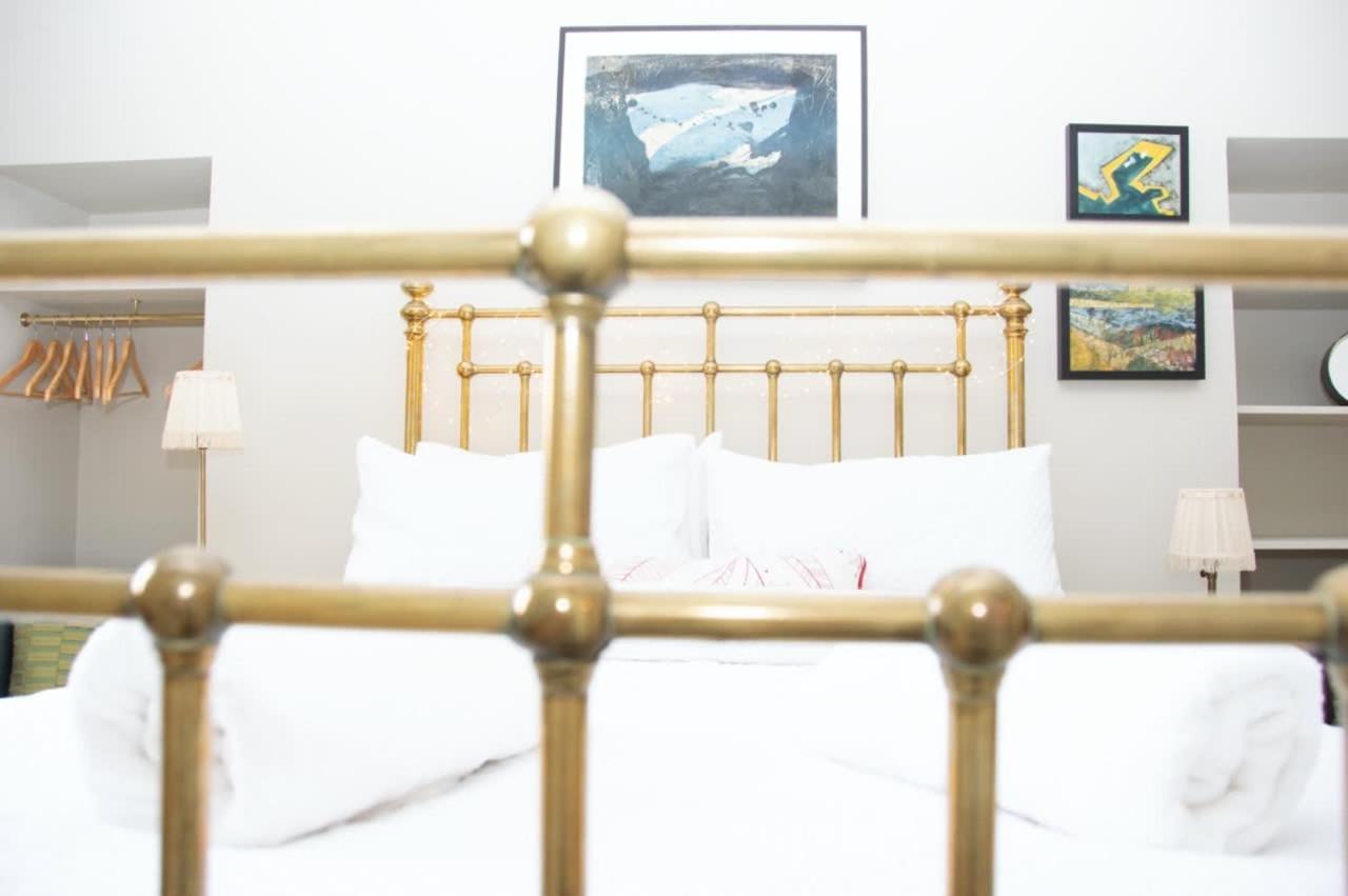 Unique 2 Bed In The Heart Of Bath With Parking Exterior foto