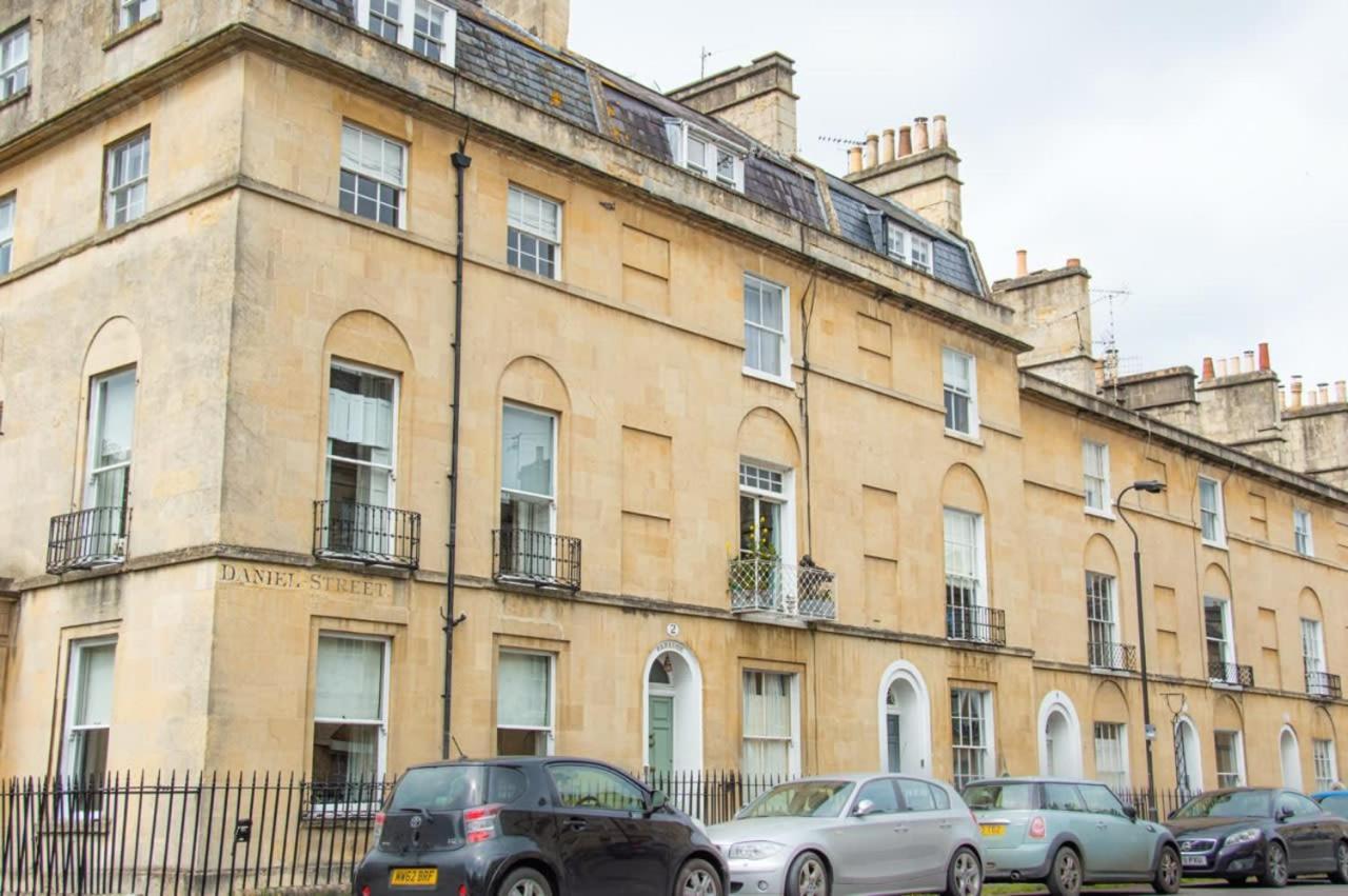 Unique 2 Bed In The Heart Of Bath With Parking Exterior foto