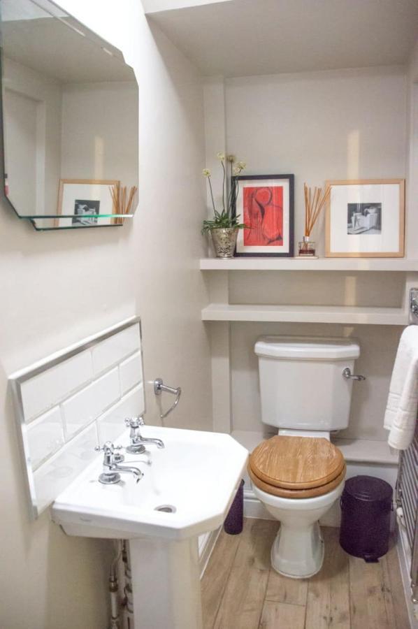 Unique 2 Bed In The Heart Of Bath With Parking Exterior foto