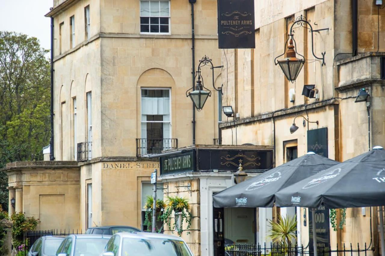 Unique 2 Bed In The Heart Of Bath With Parking Exterior foto